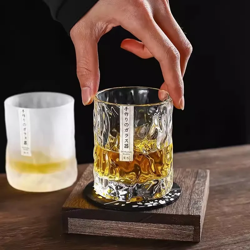 Gruba, masywna szklanka do whi – Whisky Beer And Wine recenzja i cena